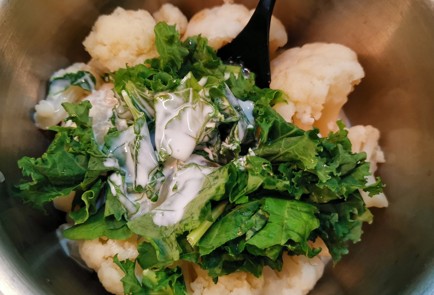 Фото шага рецепта Пюре из цветной капусты с зеленью 152766 шаг 6  