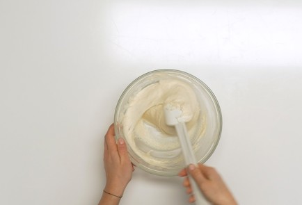 Фото шага рецепта Пышные оладьи 140495 шаг 4  