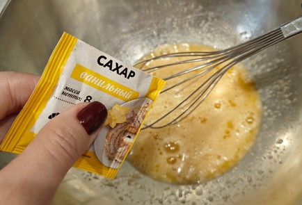 Фото шага рецепта Пышные панкейки 190595 шаг 4  