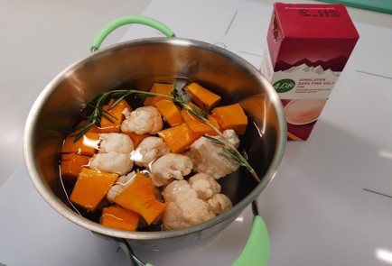 Фото шага рецепта Пюре из цветной капусты с тыквой 175514 шаг 5  