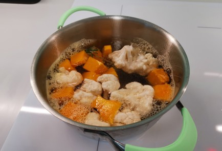 Фото шага рецепта Пюре из цветной капусты с тыквой 175514 шаг 6  