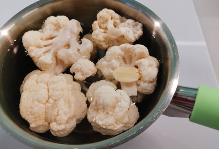 Фото шага рецепта Пюре из цветной капусты со свеклой 175515 шаг 4  