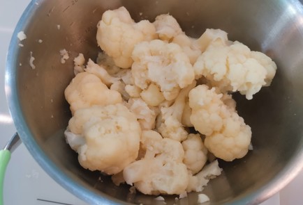 Фото шага рецепта Пюре из цветной капусты 189963 шаг 6  