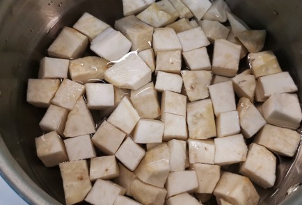 Фото шага рецепта Пюре из корня сельдерея 153106 шаг 2  