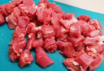 Фото шага рецепта Рагу из индейки 190985 шаг 1  