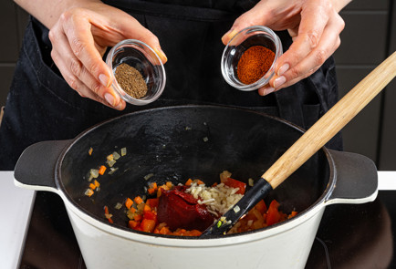 Фото шага рецепта Рагу из камбалы с кокосовым молоком 191156 шаг 7  