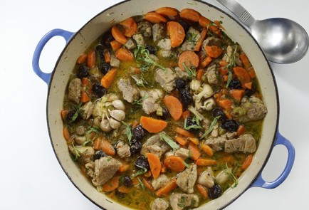 Фото шага рецепта Рагу из свинины с маслинами и морковью 29190 шаг 10  