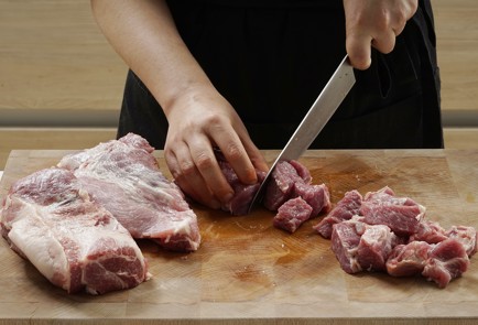 Фото шага рецепта Рагу из свинины с маслинами и морковью 29190 шаг 2  