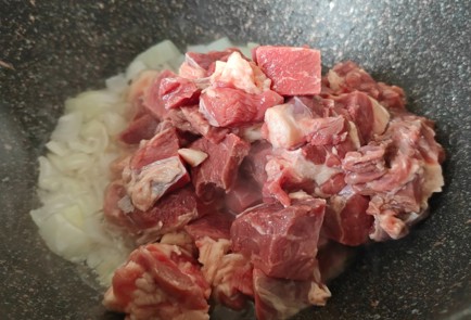 Фото шага рецепта Рагу с говядиной и белыми баклажанами 190144 шаг 4  