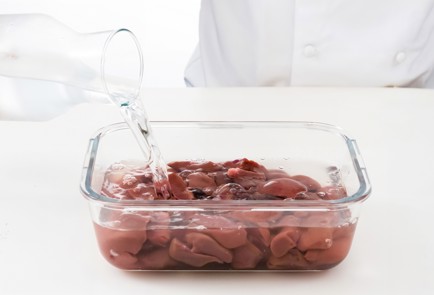 Фото шага рецепта Рассольник с почками 80889 шаг 1  