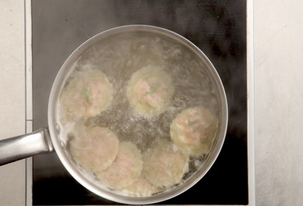 Фото шага рецепта Равиоли с бараниной 53100 шаг 5  