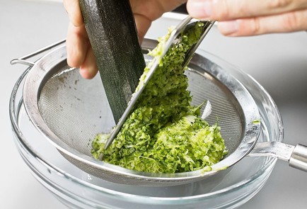 Фото шага рецепта Равиоли с цукини рукколой и сливочным сыром 31858 шаг 3