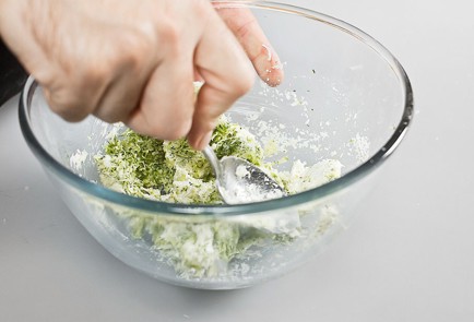 Фото шага рецепта Равиоли с цукини рукколой и сливочным сыром 31858 шаг 4