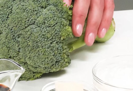 Фото шага рецепта Раздавленная брокколи в духовке 174498 шаг 2  