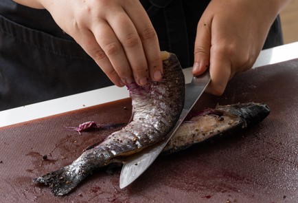 Фото шага рецепта Речная рыба в пряном смородиновом рассоле 151204 шаг 12  