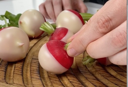 Фото шага рецепта Редиска в сливочном масле 173436 шаг 9  