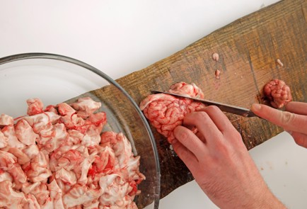 Фото шага рецепта Риет из телячьих мозгов 46507 шаг 1