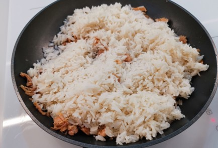 Фото шага рецепта Рис с тушеной свининой 186565 шаг 9  