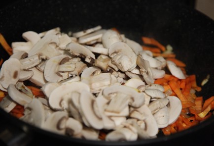 Фото шага рецепта Рис тушенный с осенними овощами 174336 шаг 9  