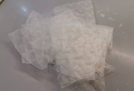 Фото шага рецепта Рисовые чипсы 188421 шаг 2  