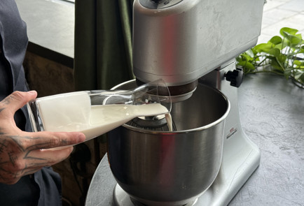 Фото шага рецепта Рисовые хлопья с манго 189860 шаг 2  