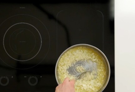 Фото шага рецепта Ризотто алла миланезе 92782 шаг 4  