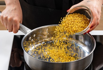 Фото шага рецепта Ризотто из булгура с белыми грибами 176027 шаг 3  