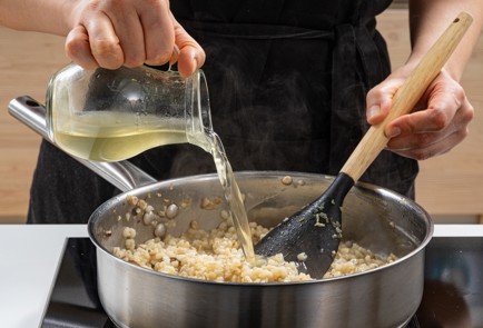 Фото шага рецепта Ризотто из перловки с грибами 175702 шаг 9  