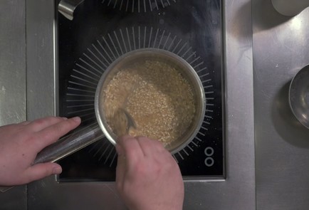 Фото шага рецепта Ризотто из перловки 152252 шаг 4  