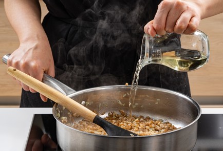 Фото шага рецепта Ризотто из полбы с куриными сердечками 175703 шаг 8  