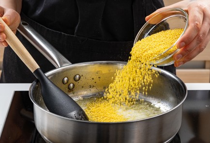 Фото шага рецепта Ризотто из пшена с тыквой и креветками 175704 шаг 5  