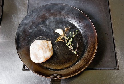 Фото шага рецепта Ризотто покорсикански с морским чертом 30405 шаг 1