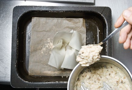 Фото шага рецепта Ризотто покорсикански с морским чертом 30405 шаг 4