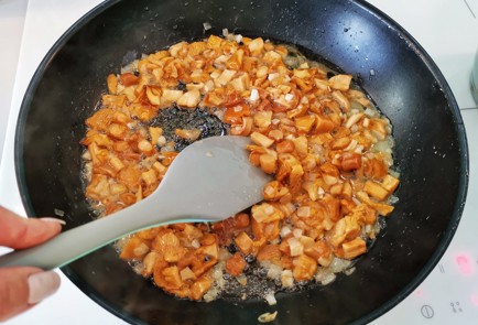 Фото шага рецепта Ризотто с лисичками и сметаной 140024 шаг 12  