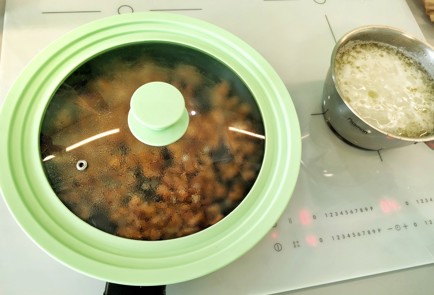 Фото шага рецепта Ризотто с лисичками и сметаной 140024 шаг 17  