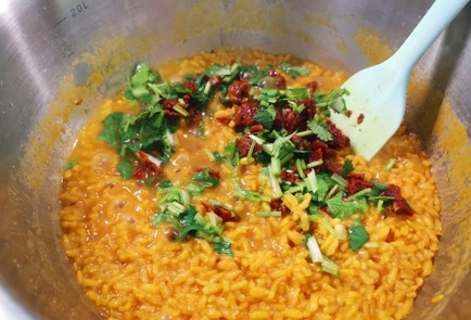 Фото шага рецепта Ризотто с шафраном 175955 шаг 7