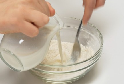 Фото шага рецепта Рогалики 140490 шаг 2  