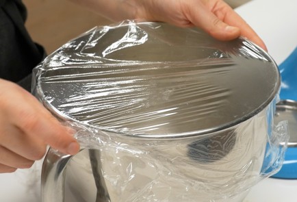 Фото шага рецепта Рогалики 140490 шаг 6  