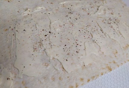 Фото шага рецепта Ролл из лаваша с ветчиной и сыром 190147 шаг 5  