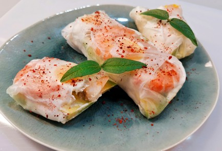 Фото шага рецепта Ролл с креветкой 190248 шаг 11  