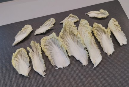 Фото шага рецепта Ролл с креветкой 190248 шаг 3  