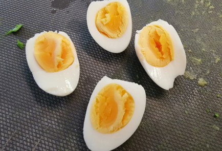 Фото шага рецепта Ролл с креветкой 190248 шаг 6  