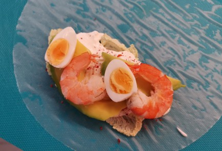 Фото шага рецепта Ролл с креветкой 190248 шаг 9  