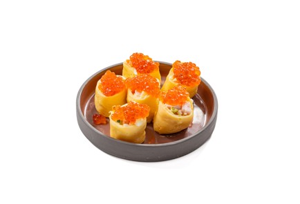 Фото шага рецепта Роллы из оливье в блинчиках из омлета 187988 шаг 10  