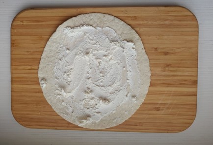 Фото шага рецепта Роллы с красной рыбой 189253 шаг 4  