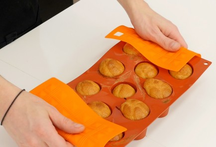 Фото шага рецепта Ромовая баба 93523 шаг 5  