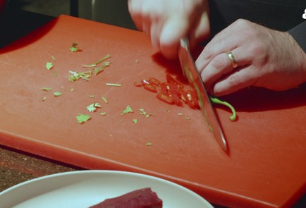 Фото шага рецепта Ростбиф на мангале 189105 шаг 4  