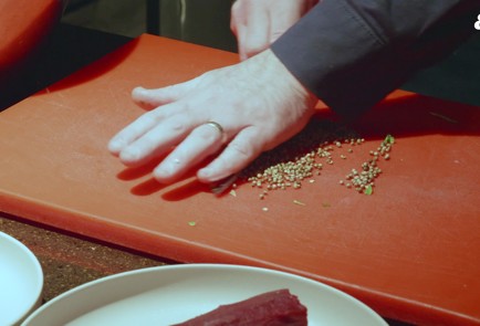 Фото шага рецепта Ростбиф на мангале 189105 шаг 5  