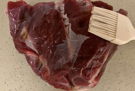 Фото шага рецепта Ростбиф с зеленым горошком и тимьяном 191171 шаг 5  