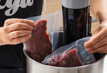 Фото шага рецепта Ростбиф из говядины сувид 187093 шаг 6  